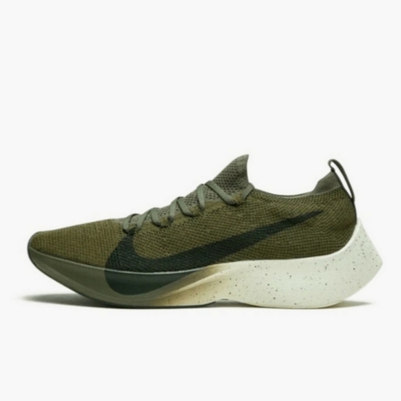 NIKE Vapor Street Flyknit size 6